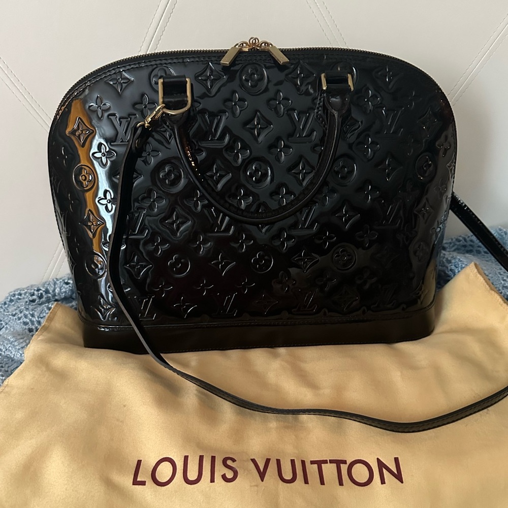 Authentic Louis Vuitton Alma GM Amaranthe 12.5 L 9.5 H 6 W  Ask questions.